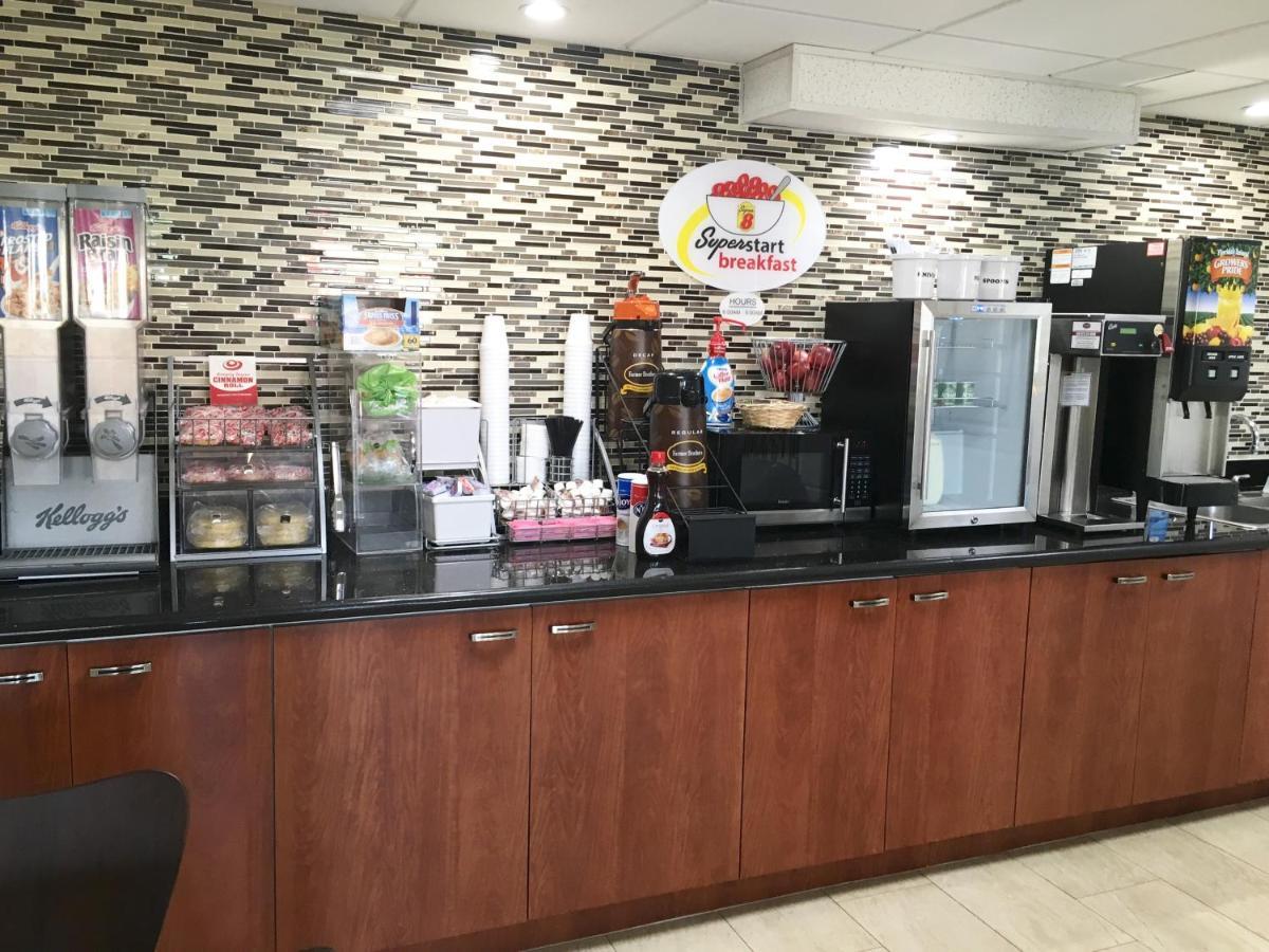 Super 8 By Wyndham Sarasota Area Bradenton