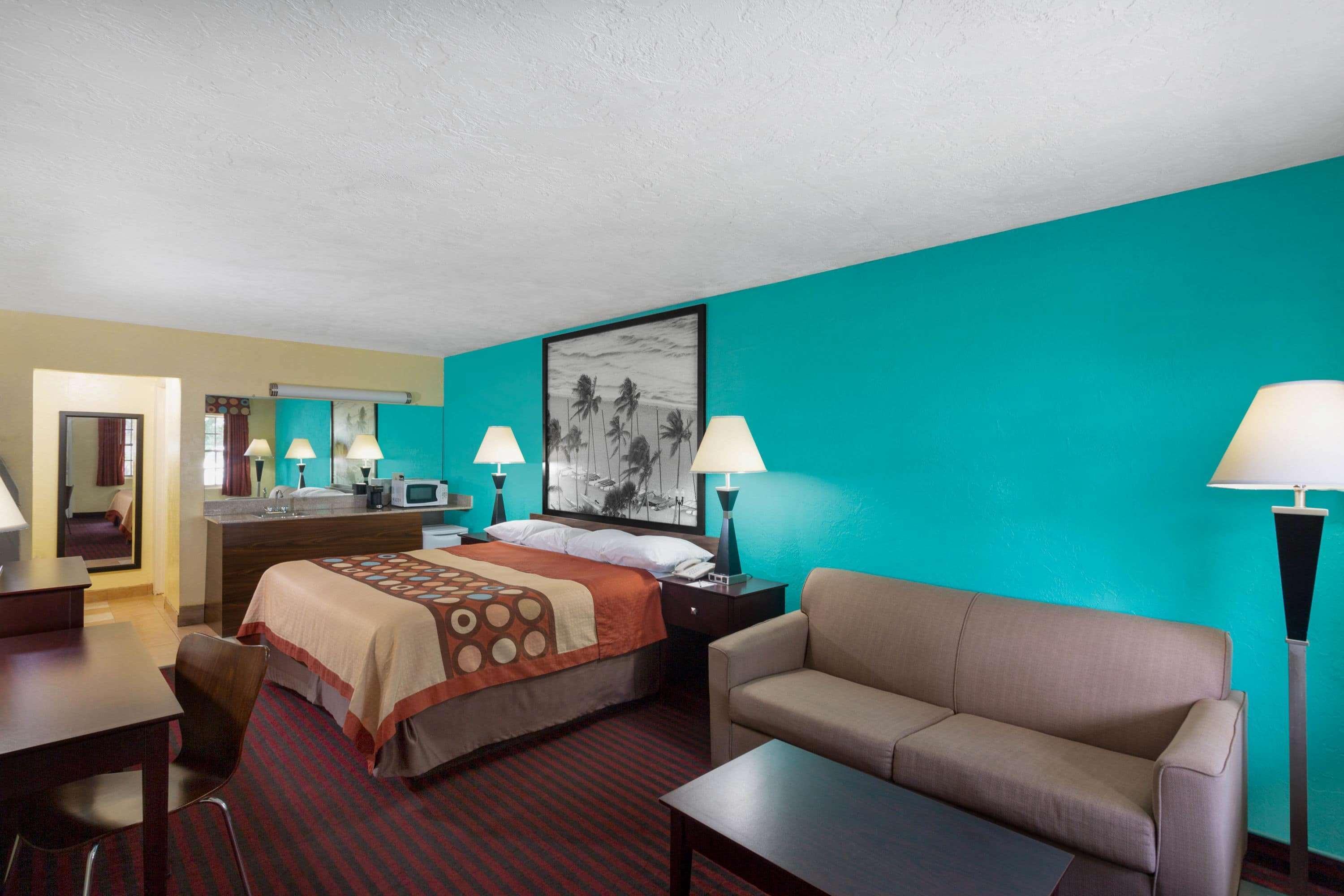Super 8 By Wyndham Sarasota Area
