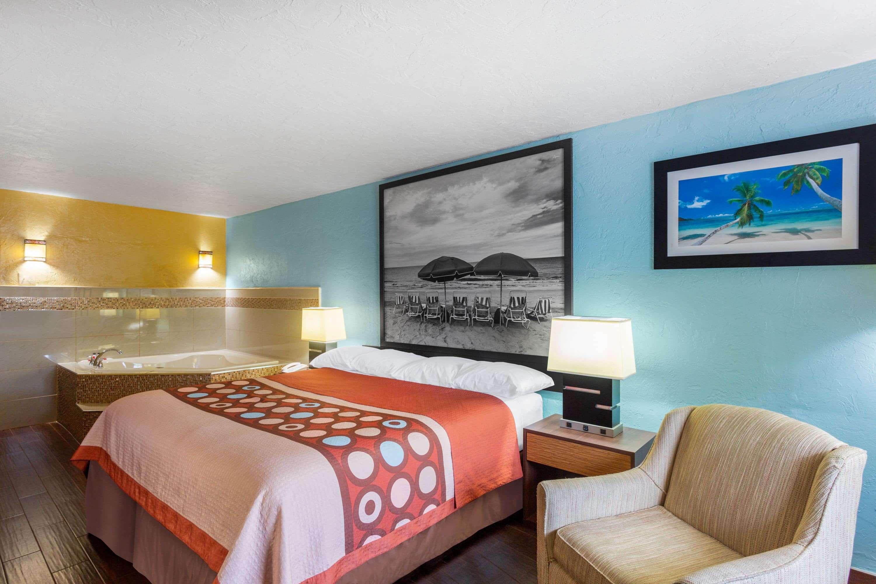 Super 8 By Wyndham Sarasota Area Motel