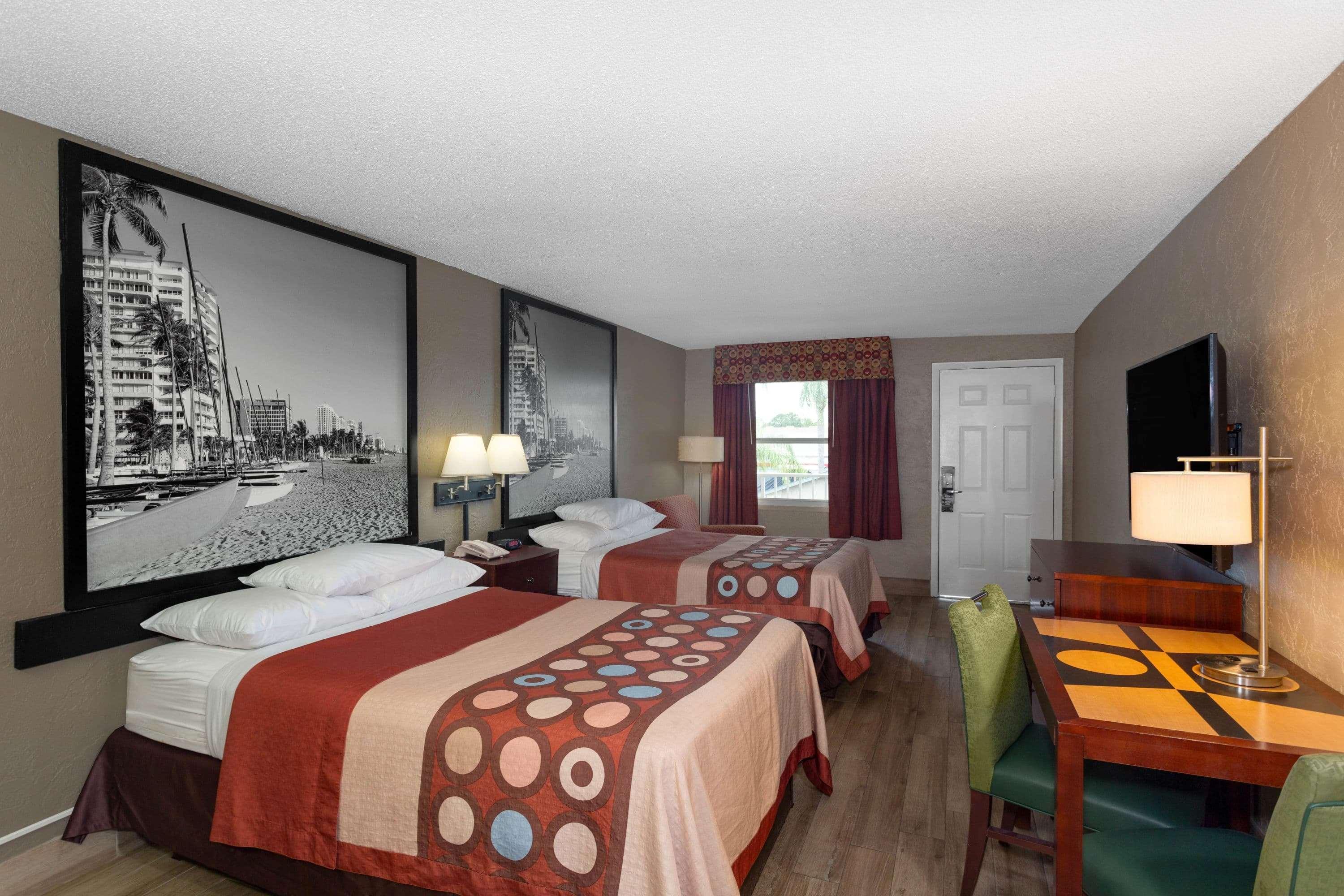 Motel Super 8 By Wyndham Sarasota Area 2*