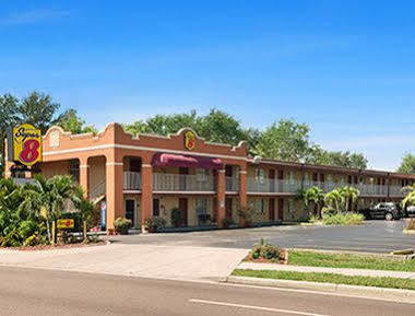 Motel Super 8 By Wyndham Sarasota Area